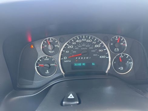 Used 2025 GMC Savana 3500 LT w/ LT Preferred Equipment Group image 18