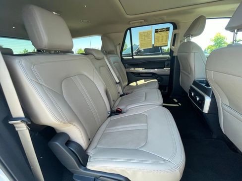 Used 2024 Ford Expedition Max Limited RWD image 26