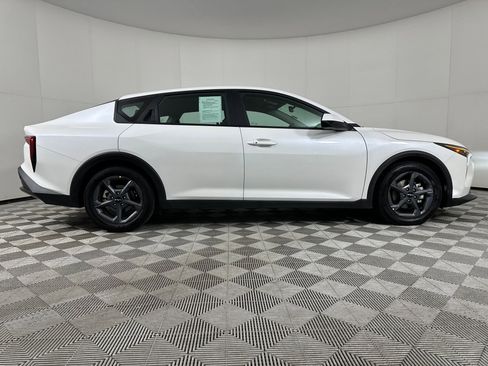 Used 2025 Kia K4 LXS image 7