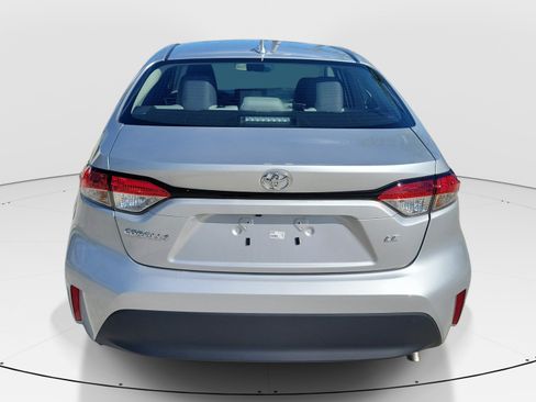 Used 2026 Toyota Corolla LE FWD image 6