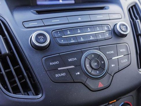 Used 2016 Ford Focus SE image 19