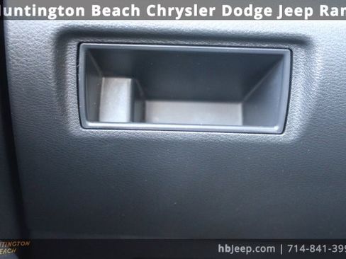 Used 2023 Nissan Versa SV image 20