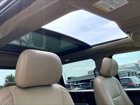 Used 2019 Ford F150 Lariat w/ Equipment Group 502A Luxury AWD/4WD image 30