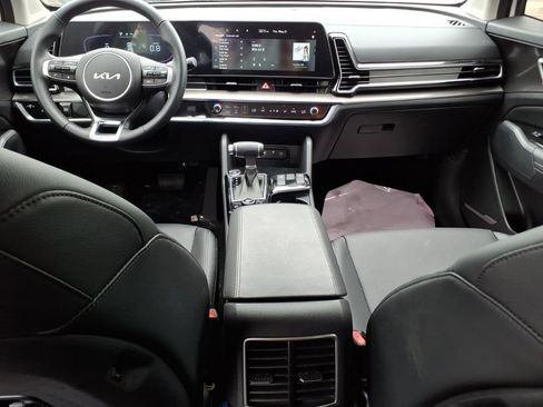 Used 2025 Kia Sportage EX FWD image 13