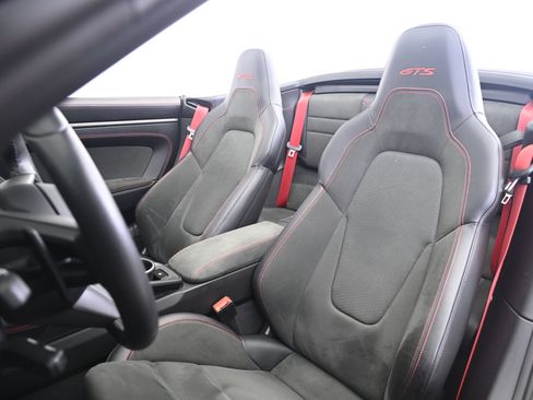 Certified 2025 Porsche 911 Carrera GTS RWD image 5