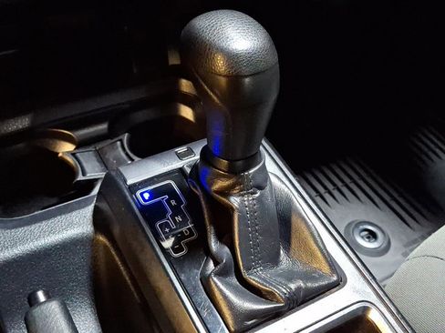 Used 2019 Toyota Tacoma SR image 13