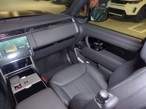 New 2026 Land Rover Range Rover Long Wheelbase SE AWD/4WD image 26