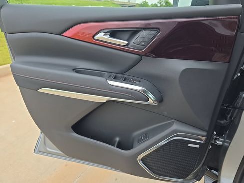 New 2026 Chevrolet Traverse RS FWD image 28
