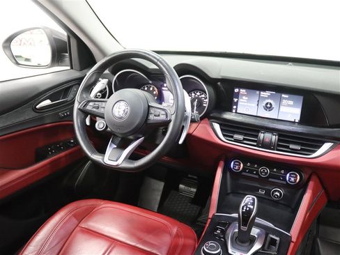 Used 2021 Alfa Romeo Stelvio Sprint w/ Nero Edizione image 18