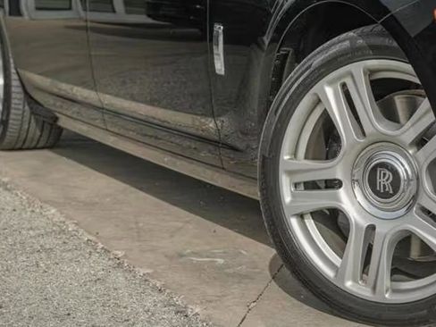 Certified 2016 Rolls-Royce Ghost Extended Wheelbase image 7