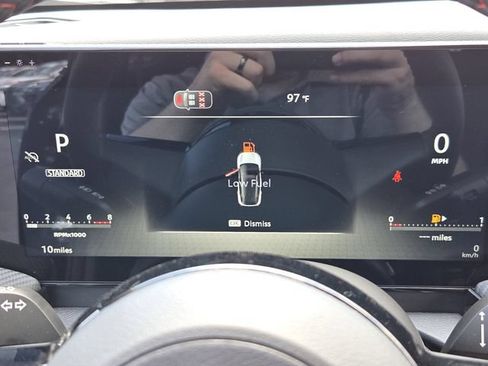 New 2026 Nissan Kicks SR FWD image 19
