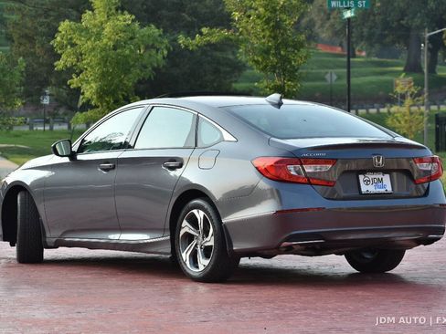 Used 2018 Honda Accord EX image 7