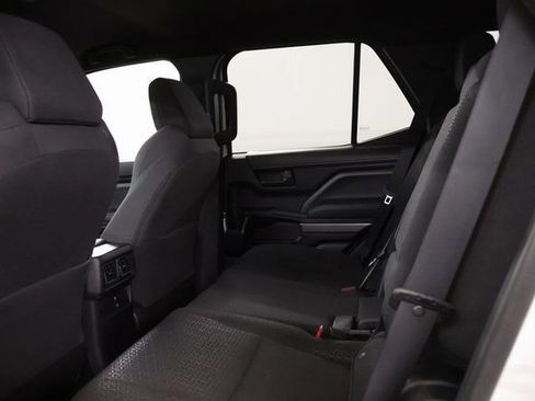 Used 2025 Toyota 4Runner SR5 AWD/4WD image 27
