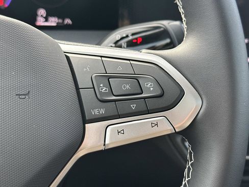 New 2026 Volkswagen Tiguan SE image 23