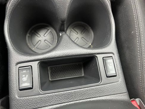 Used 2019 Nissan Rogue SV image 23