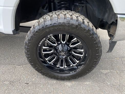 Used 2019 Ford F250 Lariat image 9