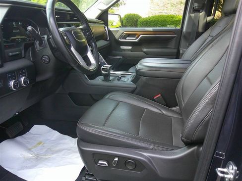 Used 2023 GMC Sierra 1500 Denali w/ Denali Reserve Package AWD/4WD image 10