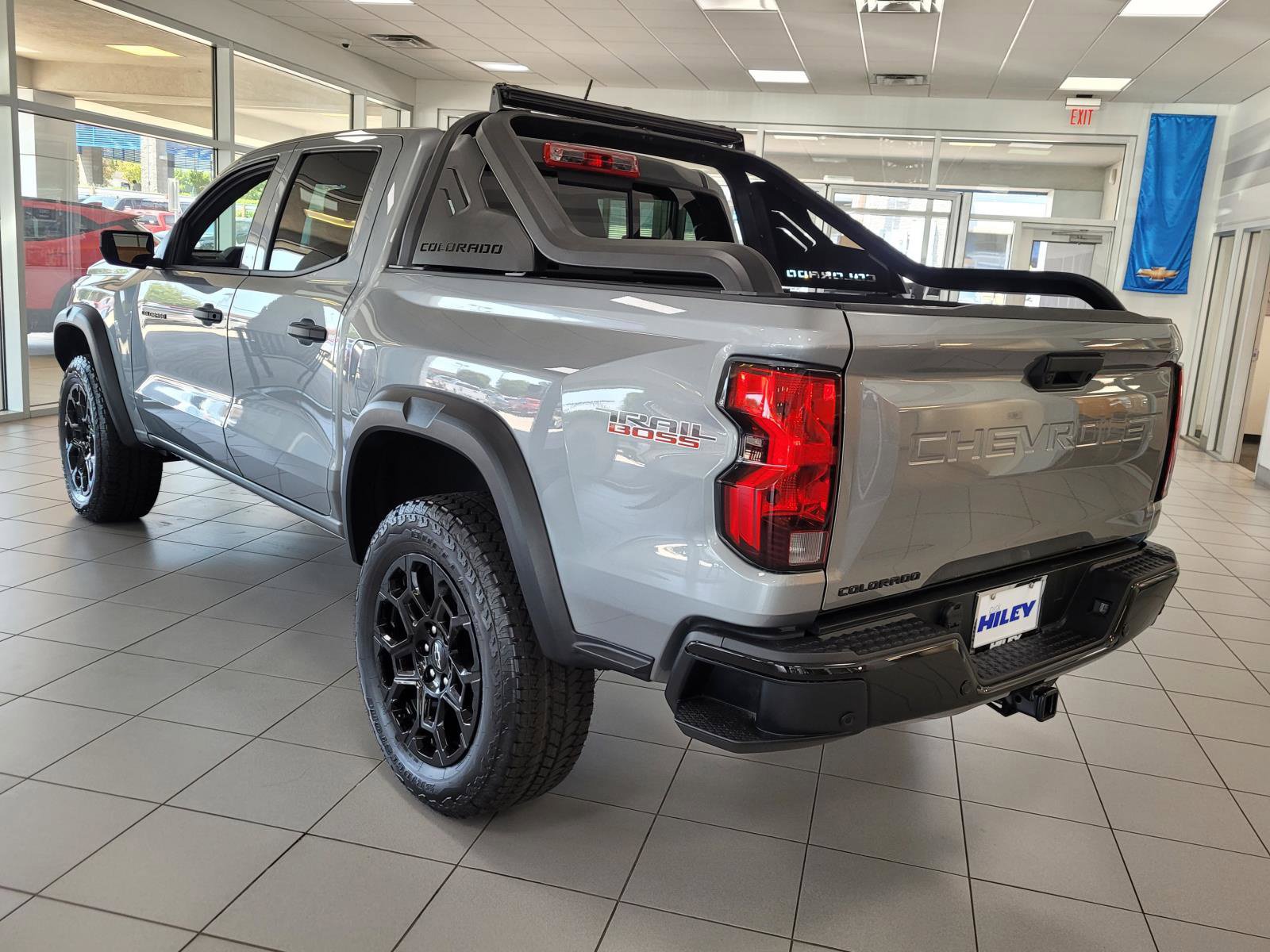 New 2026 Chevrolet Colorado Trail Boss w/ Midnight Edition AWD/4WD image 3