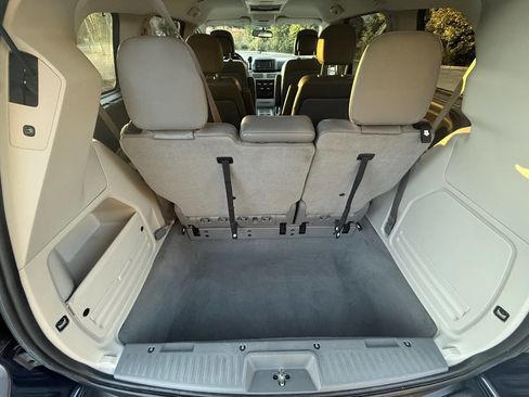 Used 2014 Volkswagen Routan SE image 31