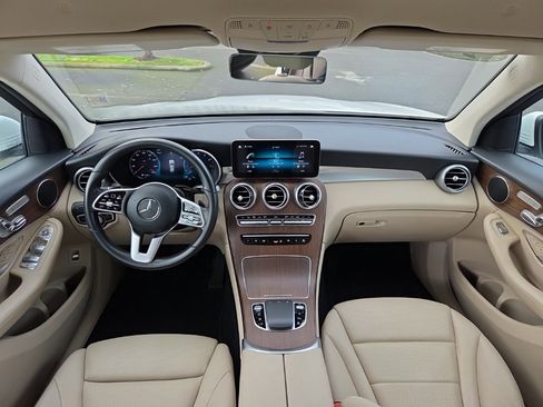Used 2022 Mercedes-Benz GLC 300 image 5