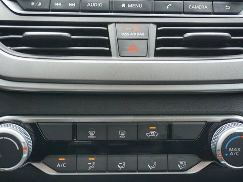 Certified 2025 Nissan Altima 2.5 SR image 17