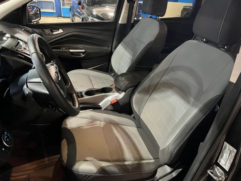 Used 2016 Ford Escape SE w/ Cargo Utility Package AWD/4WD image 10