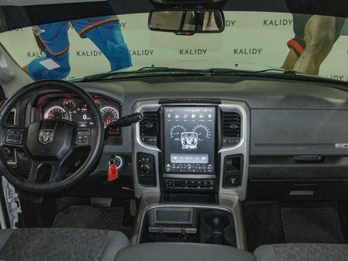 Used 2018 RAM 2500 Big Horn w/ Harvest Edition AWD/4WD image 3