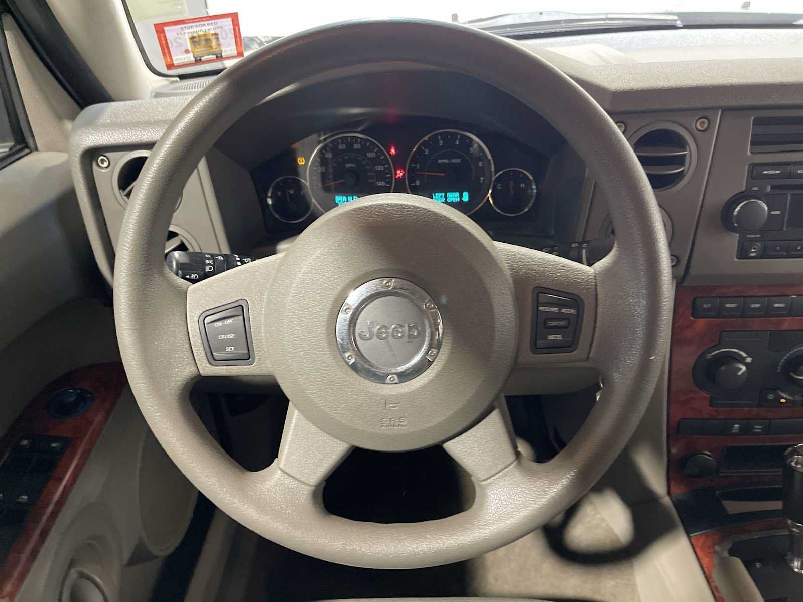 Used 2006 Jeep Commander 4WD image 15