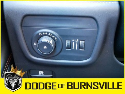 Used 2023 Jeep Grand Cherokee Summit image 25