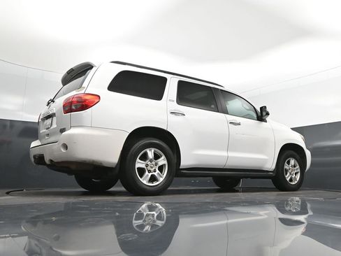 Used 2013 Toyota Sequoia SR5 RWD image 43