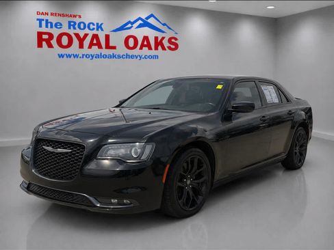 Used 2021 Chrysler 300 S RWD image 1