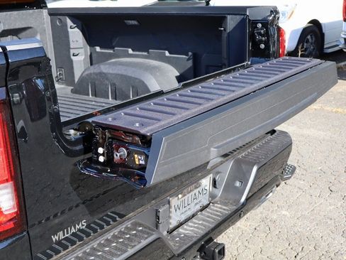 New 2026 GMC Sierra 1500 Denali image 9