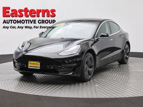 Used 2019 Tesla Model 3 Standard Range RWD image 1
