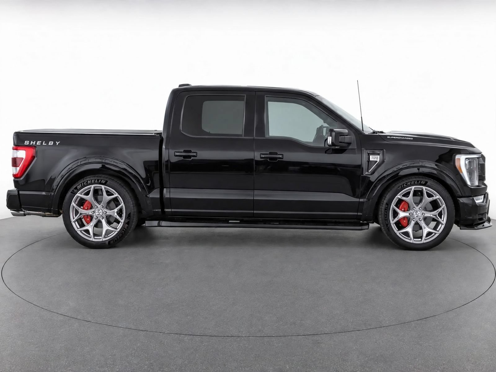 Used 2021 Ford F150 Lariat w/ Equipment Group 502A High AWD/4WD image 4