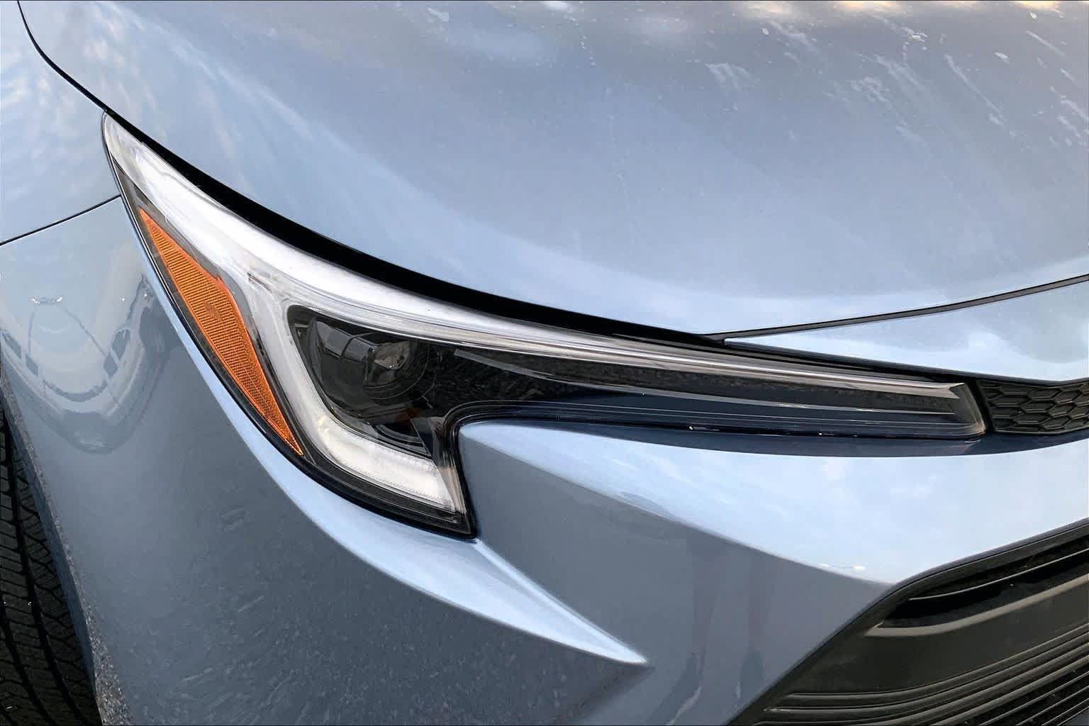 Used 2025 Toyota Corolla LE FWD image 24