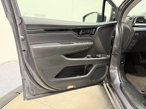 Used 2024 Honda Odyssey Touring image 9