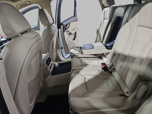 Used 2017 Audi Q7 3.0T Premium Plus image 19