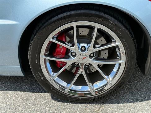 Used 2012 Chevrolet Corvette Z06 w/ 2LZ Preferred Equipment Group image 18