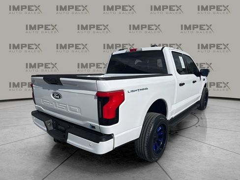 Used 2025 Ford F150 Lightning XLT AWD/4WD image 6