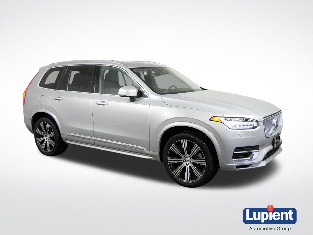 Used 2024 Volvo XC90 T8 Plus w/ Protection Package Premier AWD/4WD 360° Tour