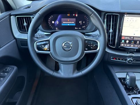Used 2025 Volvo XC60 B5 Plus image 14