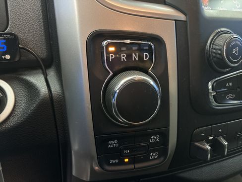 Used 2017 RAM 1500 Big Horn AWD/4WD image 23