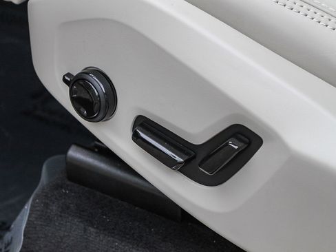 New 2026 Volvo XC90 T8 Ultra w/ Protection Package Premier AWD/4WD image 25
