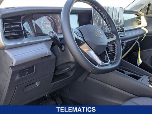 New 2025 Volkswagen Tiguan SE AWD/4WD image 12