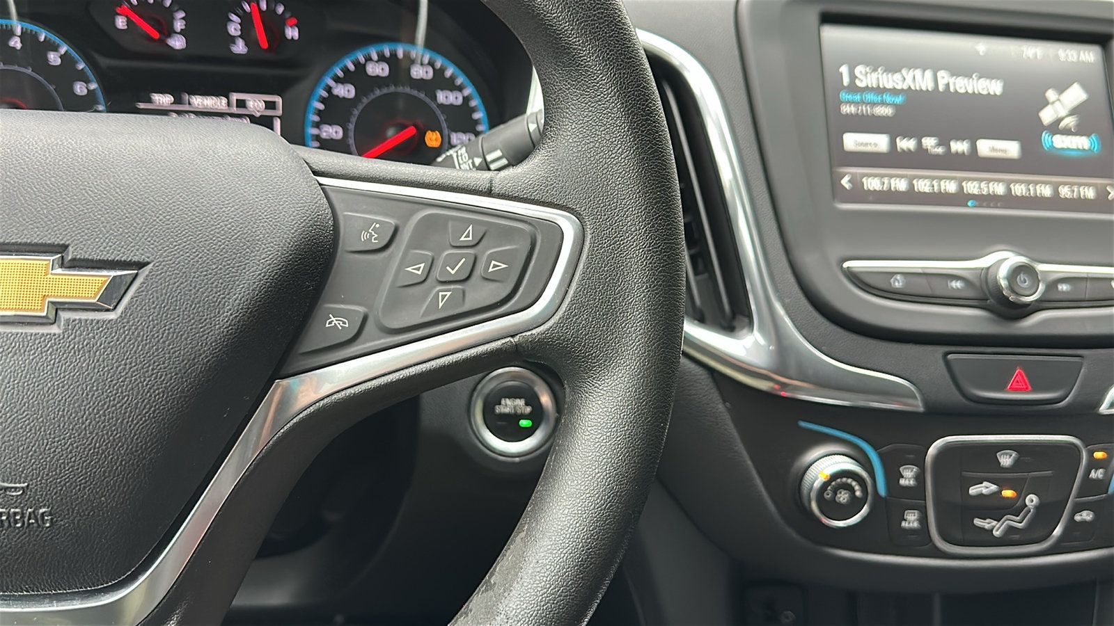 Used 2018 Chevrolet Equinox LT AWD/4WD image 17