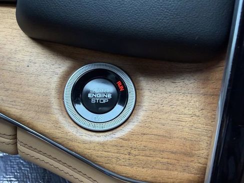 Used 2024 Jeep Grand Cherokee L Summit AWD/4WD image 21