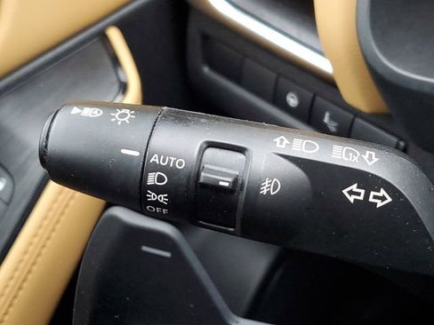 Used 2022 Nissan Rogue Platinum w/ Head-Up Display Package image 22