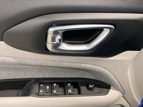 Used 2023 Jeep Compass Latitude image 26