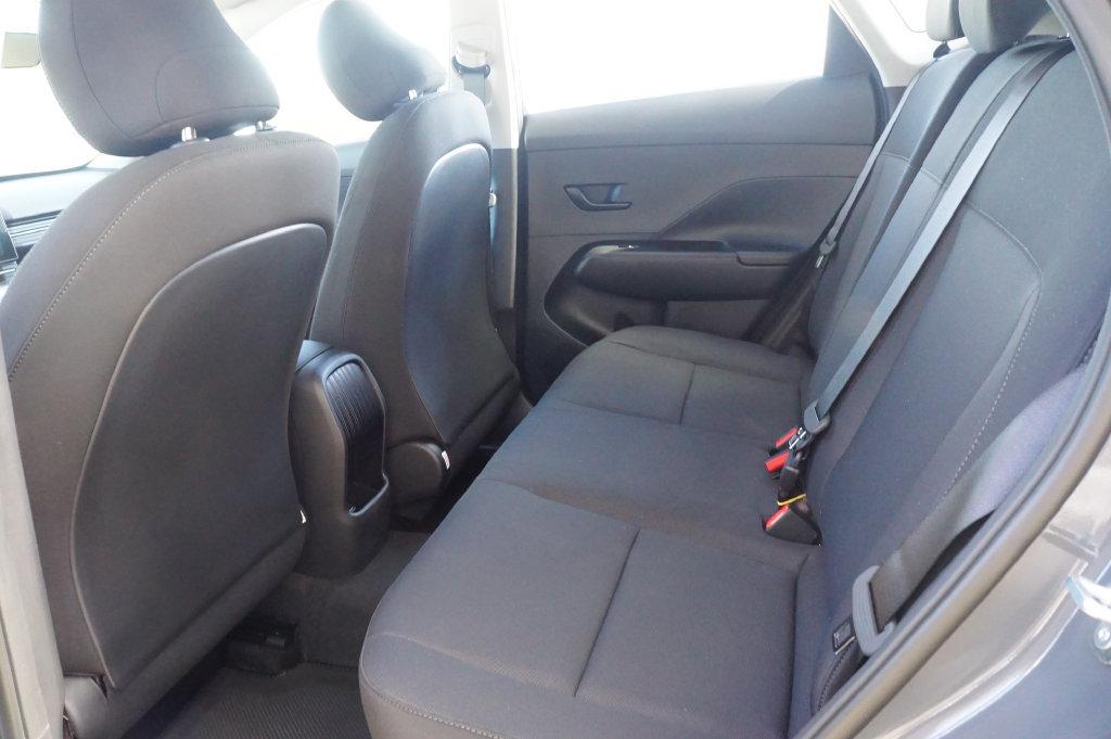 New 2027 Hyundai Kona SE FWD image 19