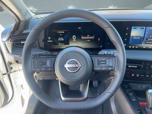 New 2026 Nissan Kicks SR w/ Cold Weather Package image 16